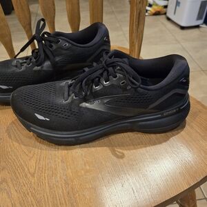 Brooks Black Running Shoes